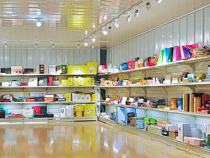 ВЫСТАВОЧНЫЙ ЗАЛ В КРАТКОМ ОБЗОРЕ