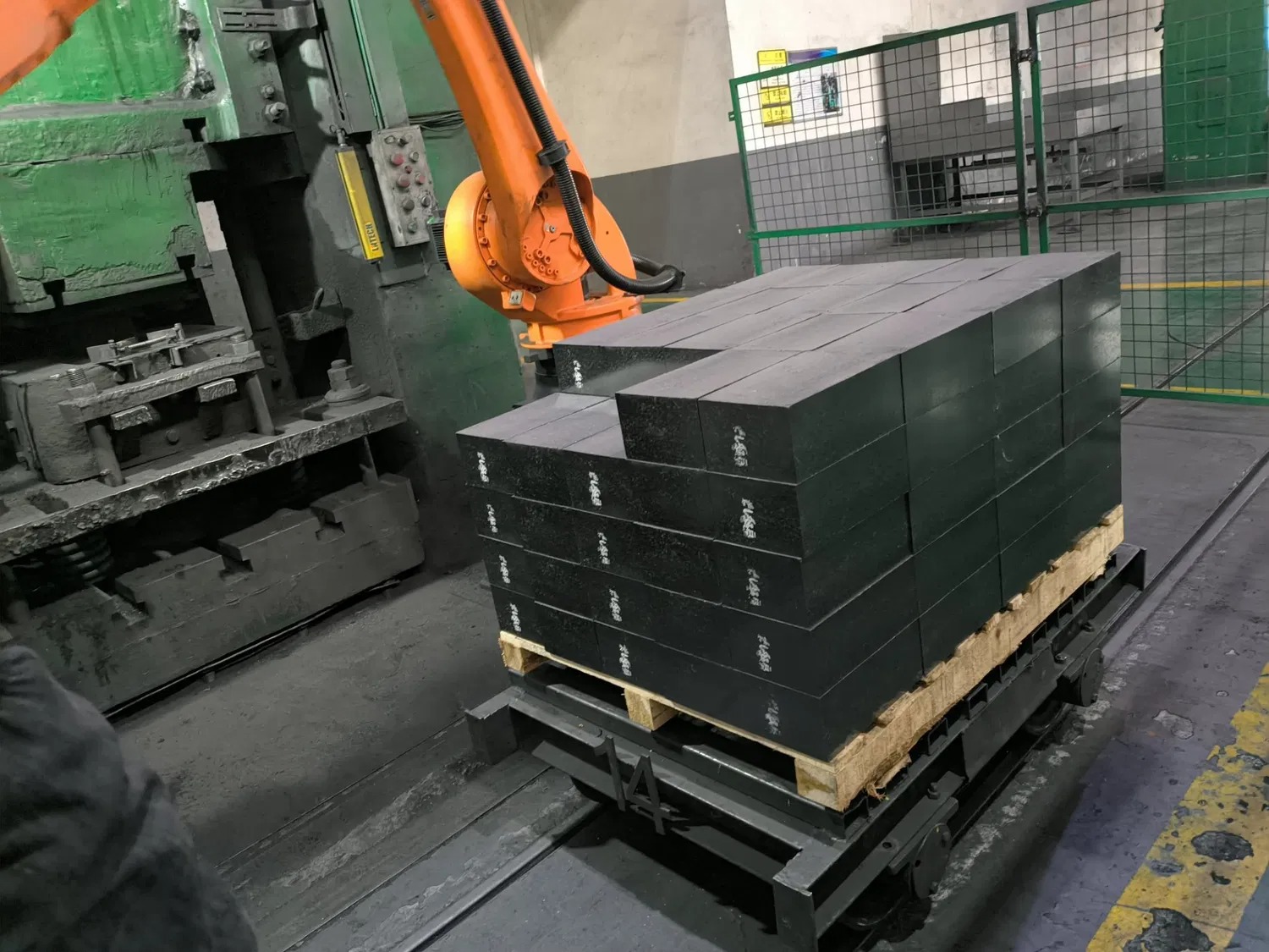 магнезиально-углеродного кирпича (1)