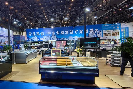 на выставке в Чжэнчжоу