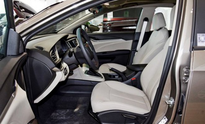 _0005_480x360_0_q95_c42_autohomecar__ChsEfV6oMIOAASXBAAhZHBra4N0187