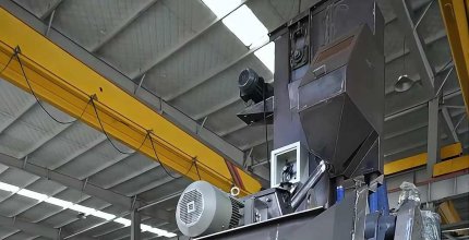 Дробеметная установка с ленточным барабаном Puhua демонстрирует впечатляющие результаты очистки от ржавчины – настоящее преобразование «до и после»