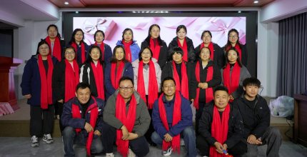 Каждая сила достойна того, чтобы ее увидели: Qingdao Puhua Heavy Industry празднует Женский день, чествуя необыкновенное в обычном (复制)