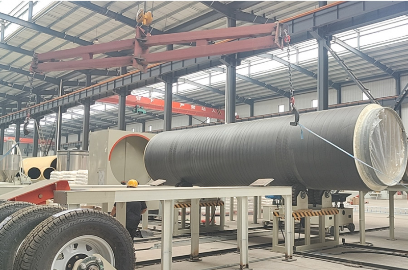 Линия по производству труб с напыляемой изоляцией