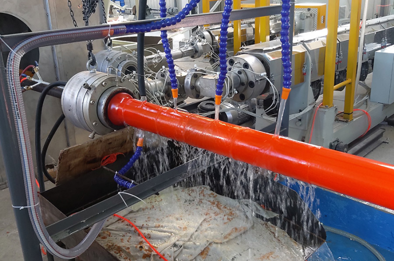 Одноступенчатая линия по производству труб из пенополиуретана для непосредственной прокладки в грунт