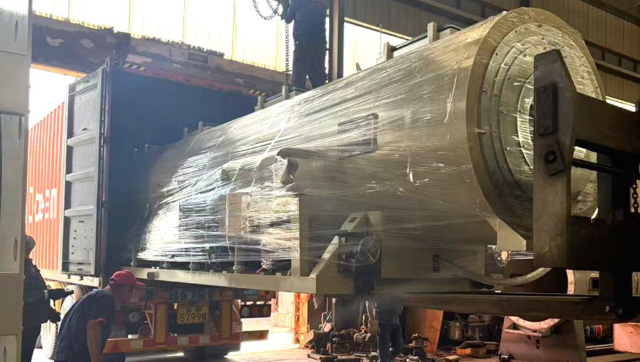 Линия по производству сборных труб из пенополиуретана для прямой прокладки в грунт отправлена ​​в Южную Корею