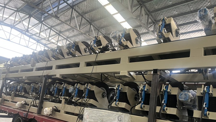 Линия 519-1820 для производства труб из высокопрочного чугуна с полиуретановой изоляцией, напыленной на поверхность, отправлена ​​в Россию