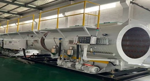 Отгрузили комплект линий по производству полиэтиленовых труб диаметром от 200 до 800 мм.