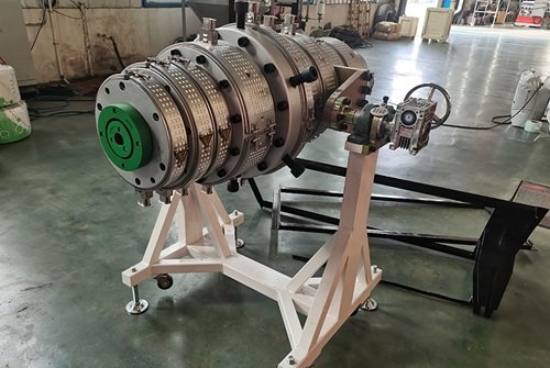 PE pipe production line