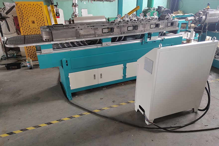 Single wall corrugated pipe production line Single wall corrugated pipe production line