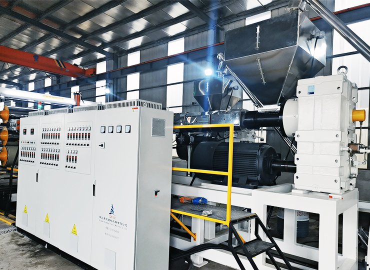 Автоматическая линия экструзии ПП/ПЭ-панелей