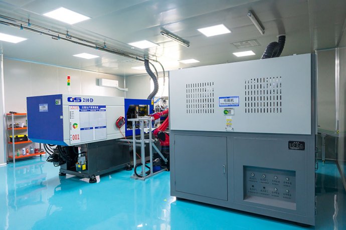 Точность, обеспечиваемая искусственным интеллектом: компания Qingdao Ronghai Mould формирует будущее роботизированных компонентов.