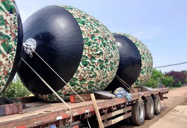 Надувной мяч