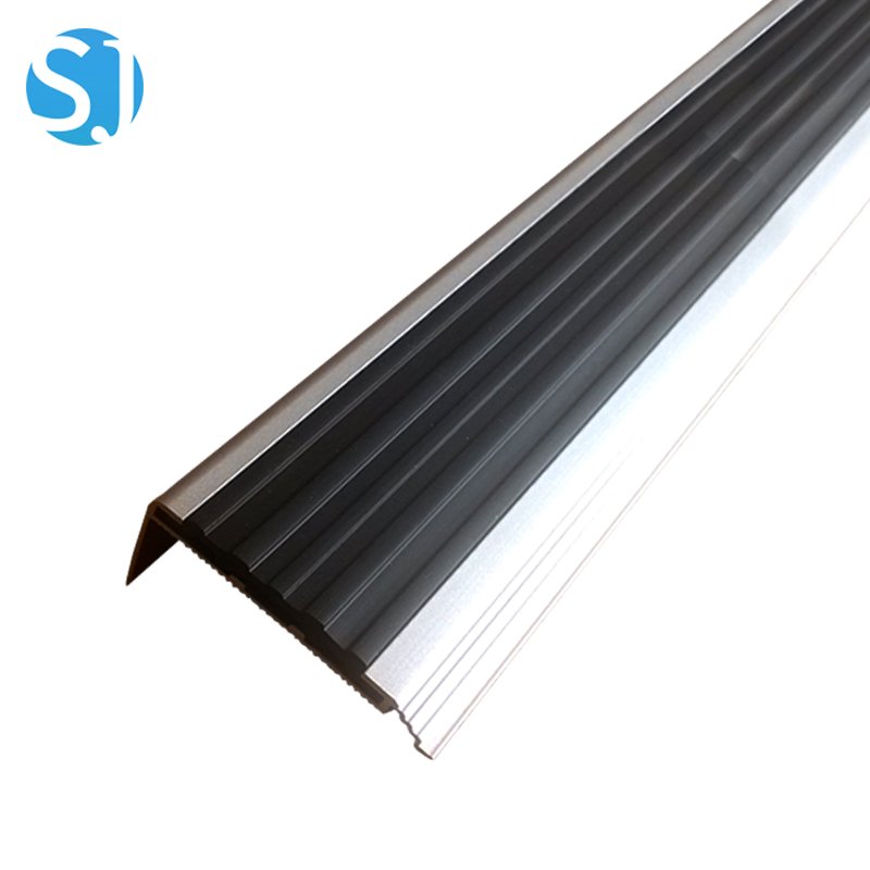 Алюминиевый профиль для лестницы со вставкой из ПВХ D60