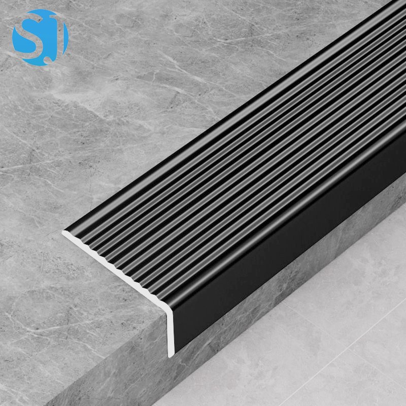 Алюминиевый профиль для лестницы A40