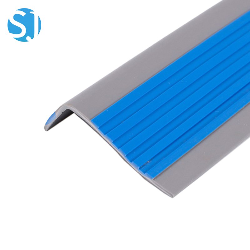 Виниловая накладка на ступеньки P60