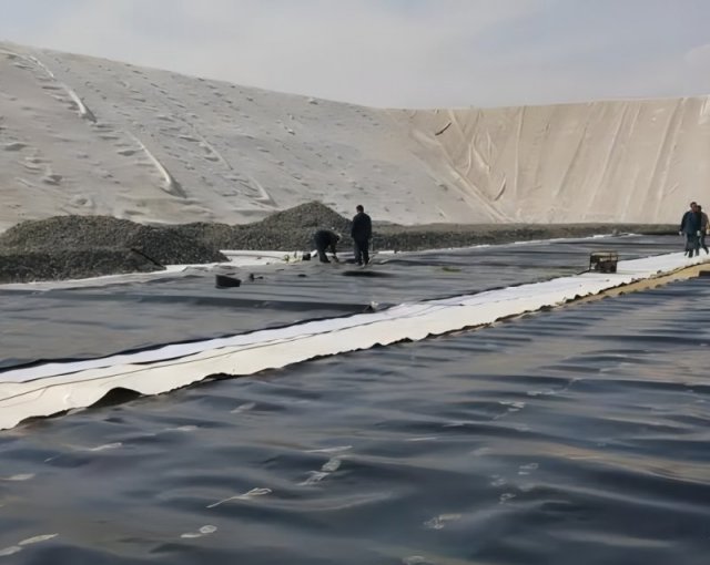 Фильтрующая функция геотекстиля: ключ к обеспечению долговечности и стабильности строительных объектов
