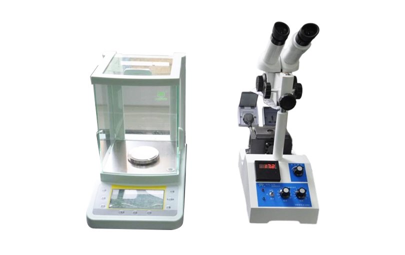 未标题-2_0009_分析天平和显微镜 (2)