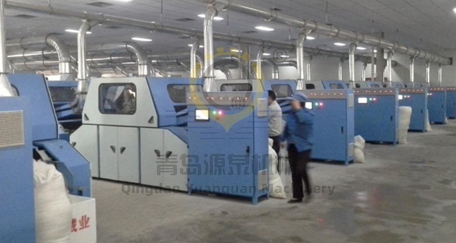 Как работает кардочесальная машина для овечьей шерсти?