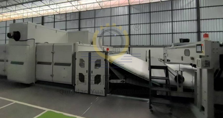 Компания Qingdao Yuanquan Machinery успешно установила энергосберегающую линию по производству трехслойной мягкой ваты в Таиланде