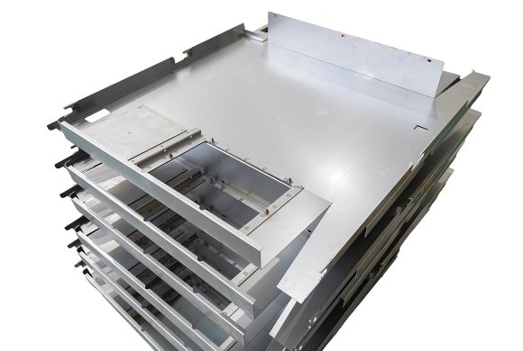 Металлические штампованные детали для панелей оборудования