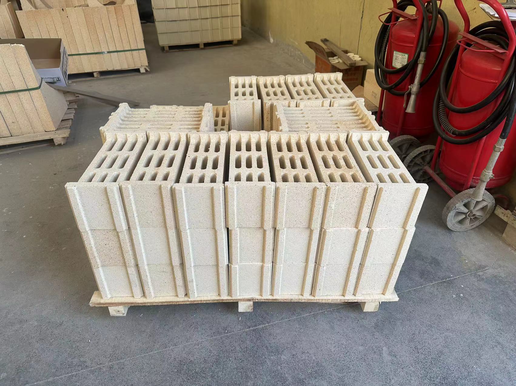 Огнеупорный кирпич