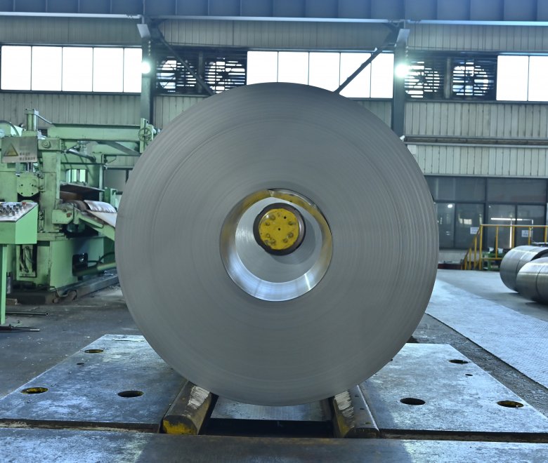 Детальный вид толщины и отделки рулона HiB-27/105