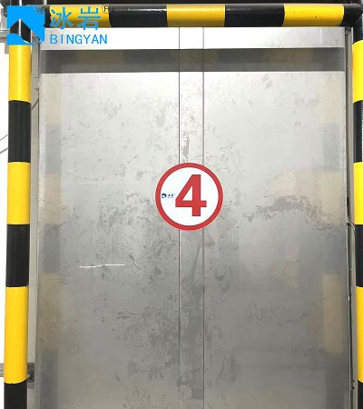 Холодильная камера с раздвижной дверью и распашной дверью с морозильной камерой для замороженного мяса, морепродуктов, овощей и фруктов