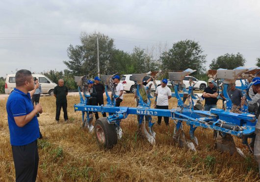 Седьмой совместный тур компаний Leken Ploughs и Caise New Holland Tractors успешно завершился в городе Бейтун, провинция Синьцзян.