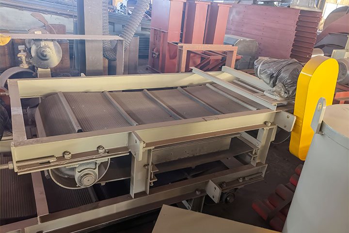 Постоянный сепаратор магнита