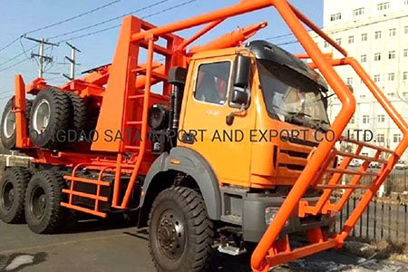 Грузовик для перевозки длинных бревен Beiben