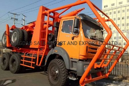 Грузовик Shacman для перевозки лесоматериалов