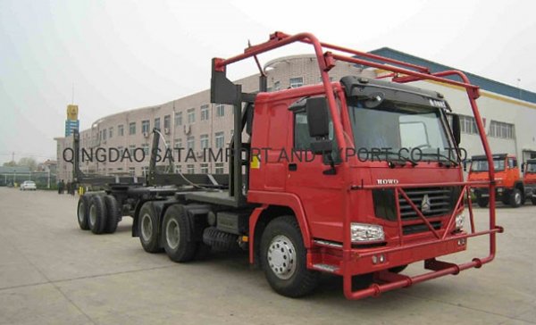 Седельный тягач HOWO с полуприцепом для перевозки лесоматериалов