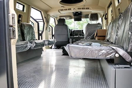 Транспортное средство для перевозки личного состава APC 4X4