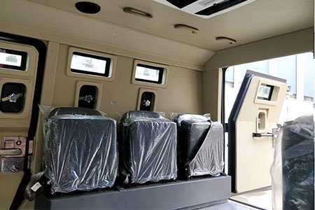 Бронетранспортер Ford F550 APC