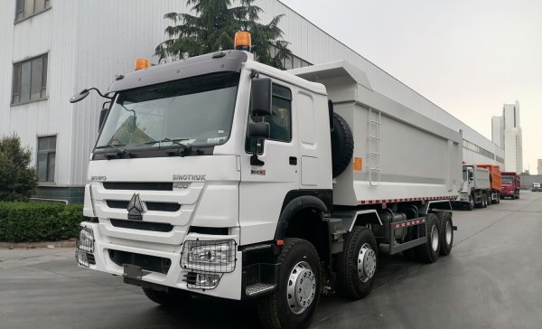 Самосвал Sinotruk HOWO 8x4