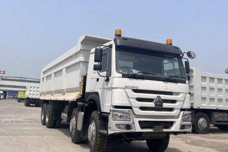 Самосвал Sinotruk HOWO 8x4