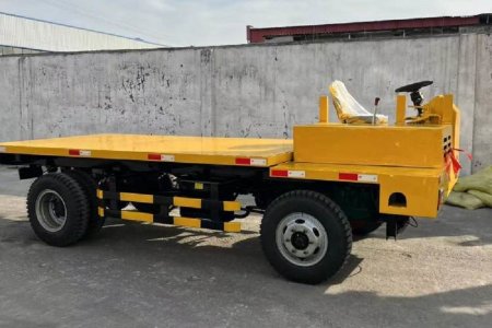 Бортовой самосвалТранспортное средство