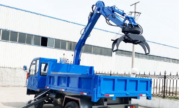 Захват, монтируемый на колесном транспортном средстве