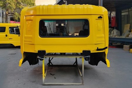 High Performance DONGFENG Truck Cab Assembly Truck Body Spare Parts OEM Standard Size Dongfeng CABS Double (1)