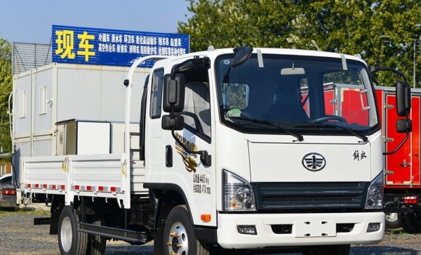 Легкий грузовой автомобиль FAW