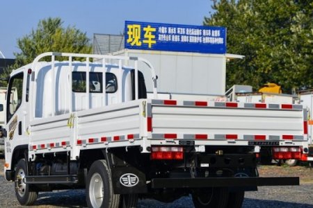 Легкий грузовой автомобиль FAW