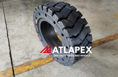 Цельнолитые шины ATLAPEX для вилочных погрузчиков: непревзойденная производительность в самых суровых условиях.