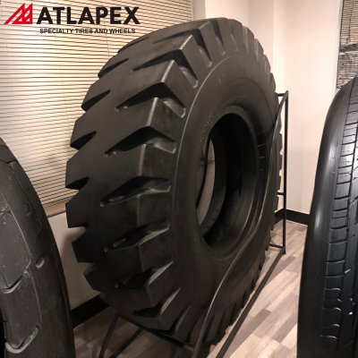 Пневматическая шина ATLAPEX с рисунком протектора AT-E4A для использования в порту. (2)