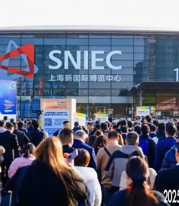 Компания Qingdao Achilles Chemical укрепляет связи с промышленностью на выставке China Coat 2025!