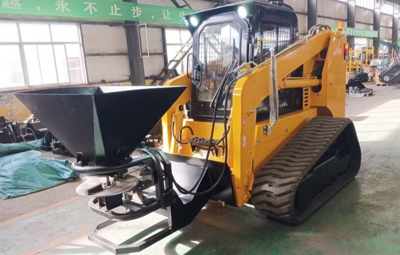 Как эффективно убирать снег зимой с помощью погрузчика с бортовым поворотом?