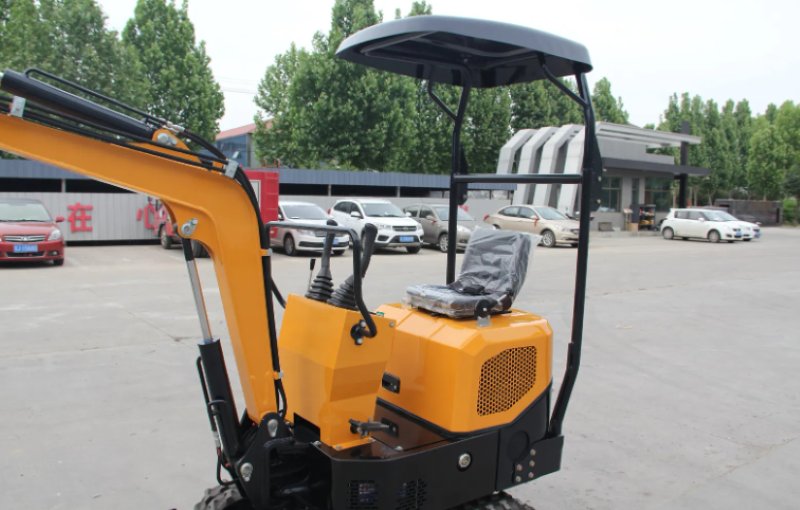 Представляем гусеничный экскаватор APX10: мощность, точность и универсальность в строительстве