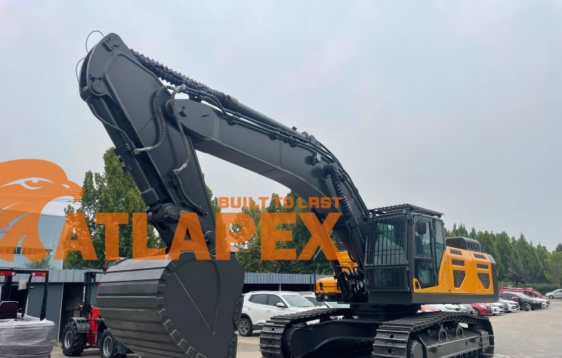 Мощный и эффективный: гусеничный экскаватор APX600