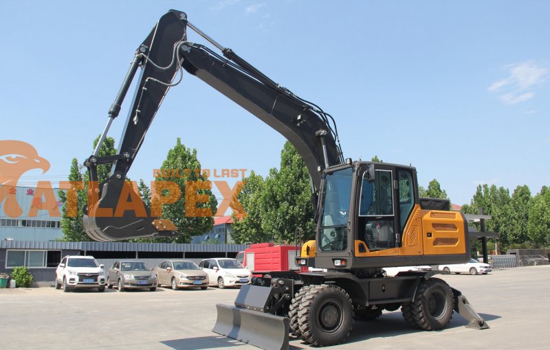 Колёсный экскаватор APX180W — мощный, экономичный и универсальный