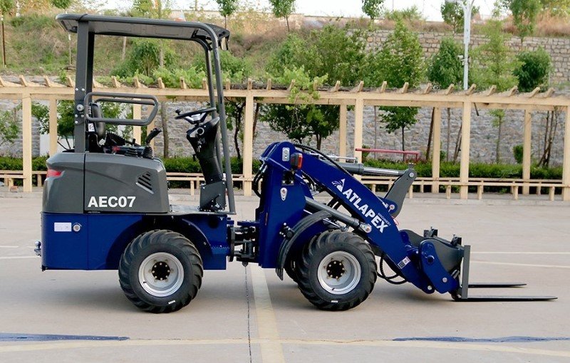 Электрический колесный погрузчик ATLAPEX AEC07