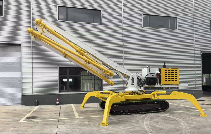 Гусеничный бетоноукладчик с распределительной стрелой – высота подачи от 10 до 30 метров